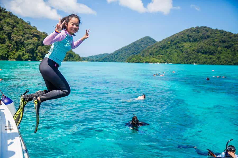 From Khao Lak: Surin Islands Snorkeling Tour w/ Meals - Chong Khat Bay and the reef circuit: snorkeling that actually works