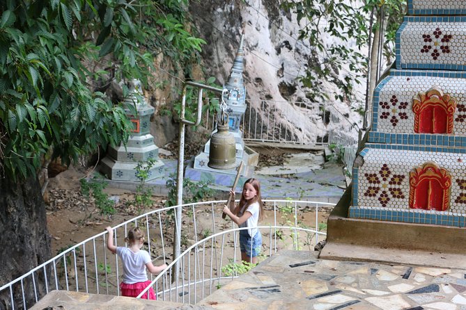 Full-Day Temple Tour Including Dragon Cave from Khao Lak - The Thai lunch break: local food, better-than-average comfort, and dietary options