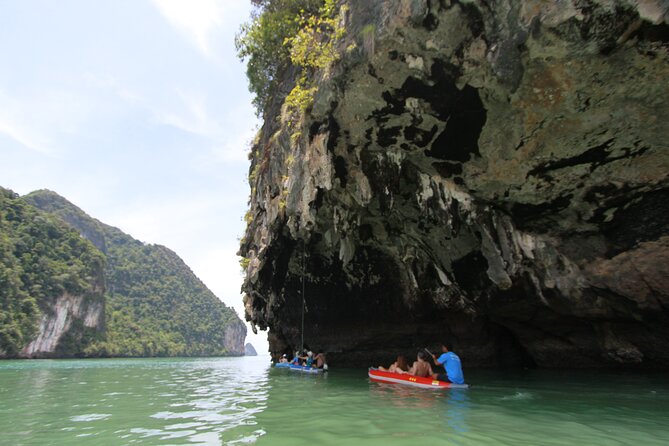 James Bond and Khai Island Premium Service Trip By Seastar Andaman From Khao Lak - Panyee Island (Ko Panyi): lunch on the floating village vibe