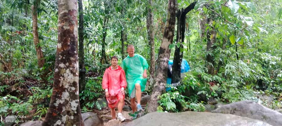Khao Lak: Full-Day Khao Sok Jungle Walk and Canoeing Tour - Lunch at a local restaurant: Thai flavors plus hands-on cooking time