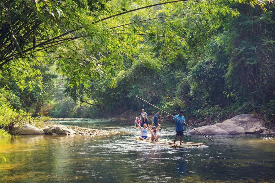 Khao Lak: Lampi Waterfall, Bamboo Rafting & Turtle Center - Bamboo rafting on Kiang Koo Creek: wet fun with a real local guide team