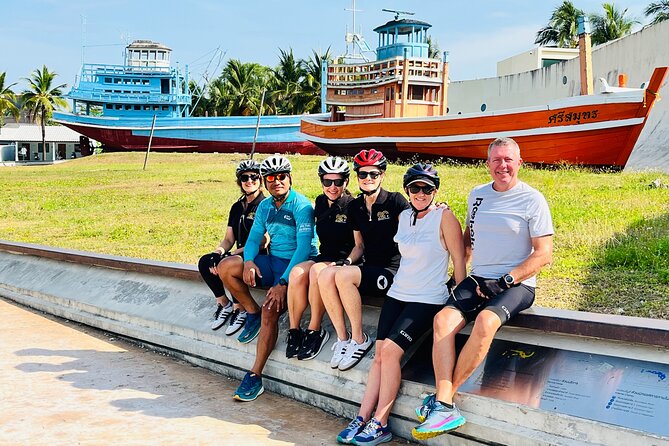 Khao Lak Old Town Cycling Adventure - Stop 2: Old Takua Pa Sunday Market and the Café Break Culture