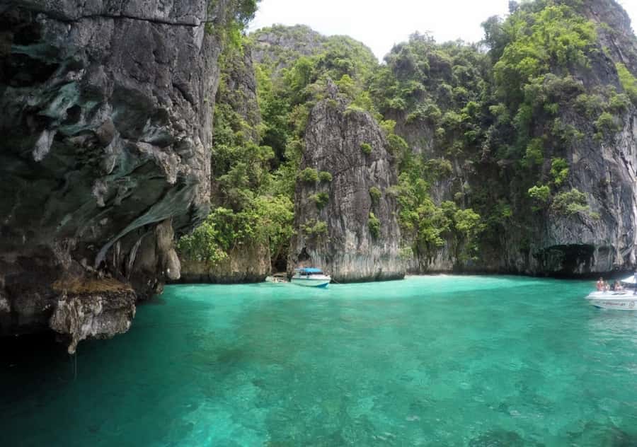 Khao Lak: Phi Phi & Bamboo Island Day Trip by Speedboat - Snorkeling gear that’s actually useful (and includes a new mouthpiece)