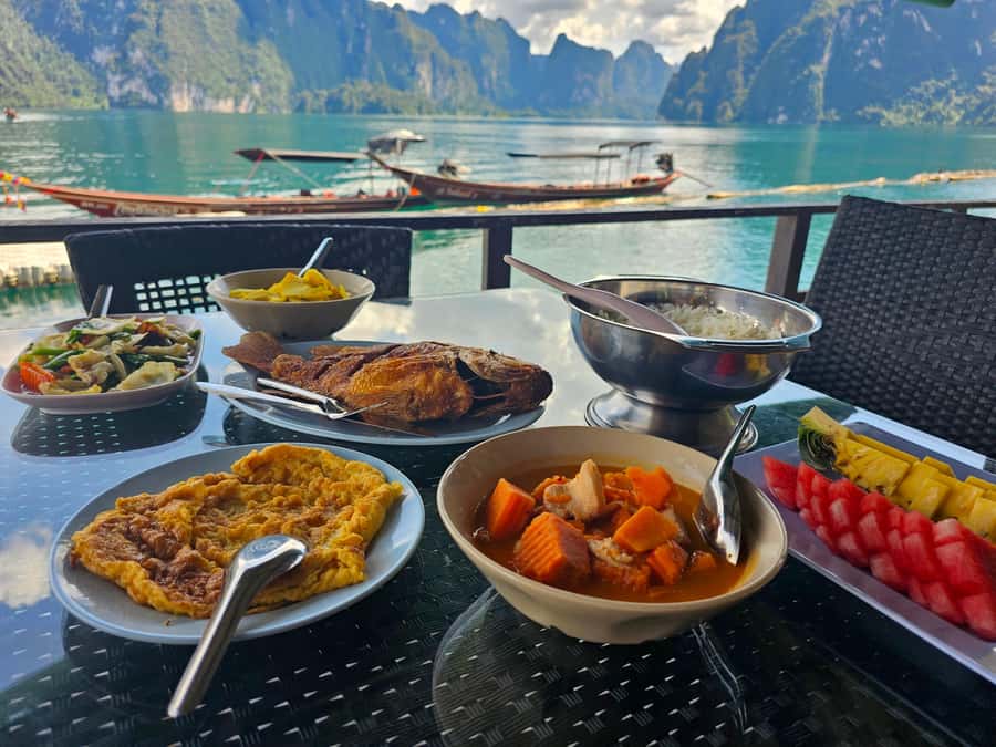 Khao Lak: Private Day Trip Khao Sok with Boat Tour & Lunch - Cheow Lan Lake viewpoint and the private longtail boat experience