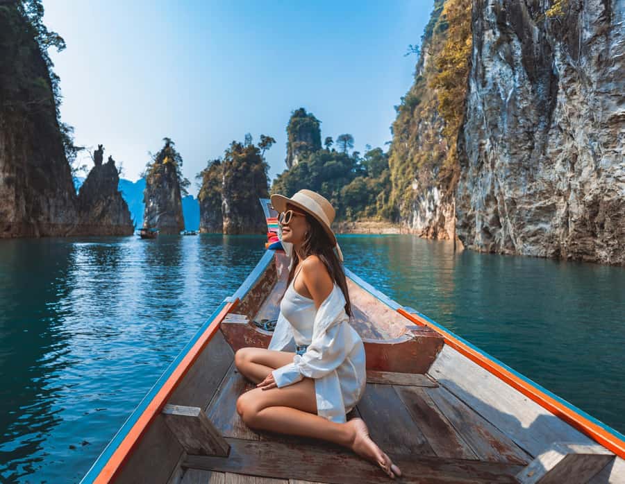 Khao Lak: Private Day Trip Khao Sok with Boat Tour & Lunch - Lunch at the raft house: views, swimming, and real downtime
