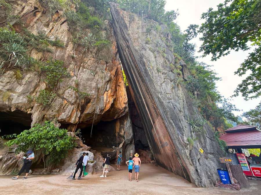 Khao Lak: Private Tour James Bond, Ko Panyi & Samet Nangshe - Price and value: what $366 buys for up to two people