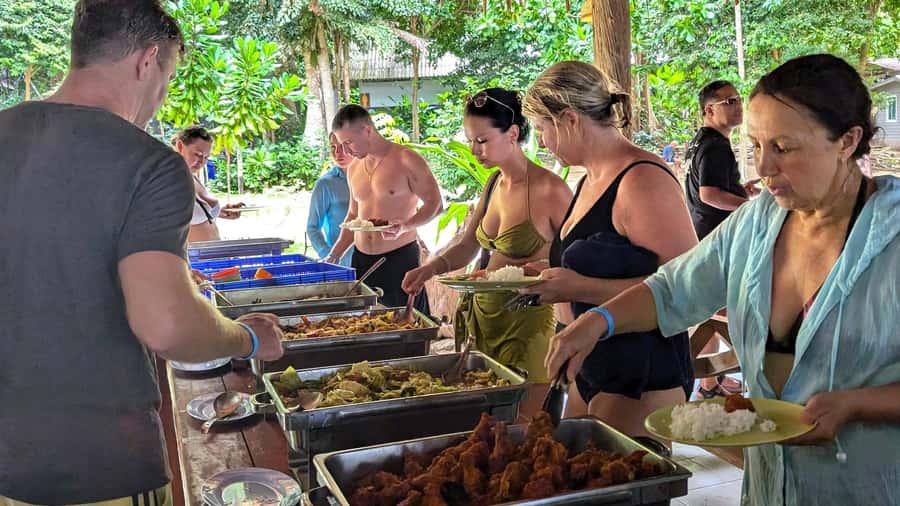 Khao Lak: Surin Islands & Moken Village Premium Snorkel Tour - Second park snorkel stop: one more chance at the good stuff
