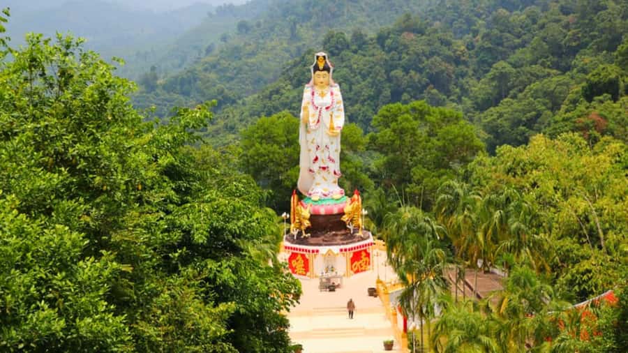 Khao Lak: The Amazing 3 Temples Phang Nga Tour - Three Temples, One Smooth Day Trip from Khao Lak