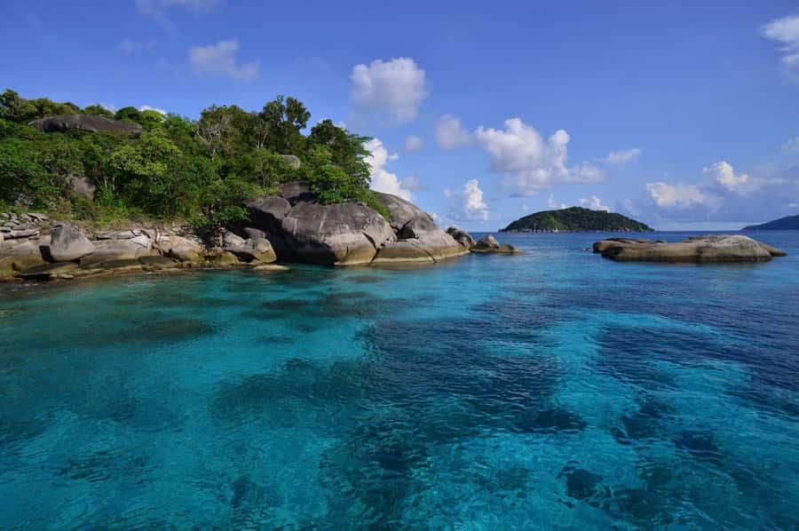 Phuket: Similan Island Day Trip by Speed Boat Catamaran - Koh Miang (Koh 4): the best mix of swimming and beach time