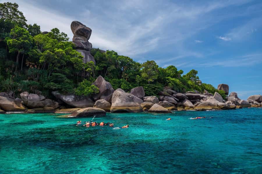 Phuket: Similan Island Day Trip by Speed Boat Catamaran - The lunch break on the beach at Koh Miang