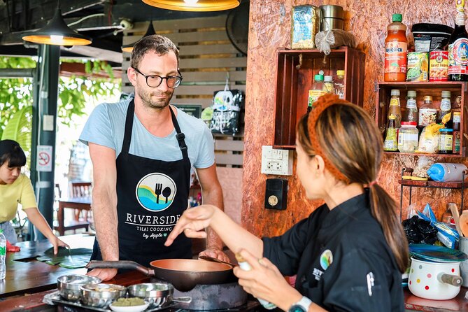 Riverside Thai Cooking Half Day Class - Eating what you cook: lunch or dinner plus drinks